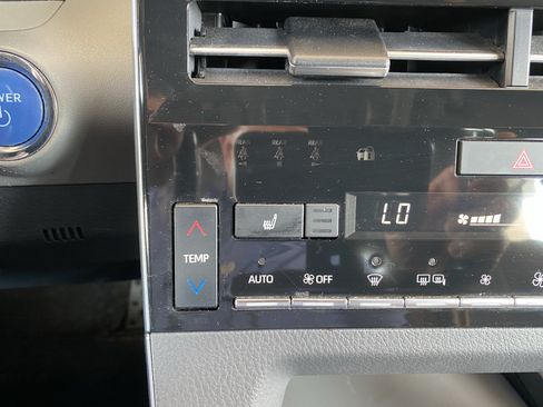 Used 2019 Toyota Avalon XSE w/ All Weather Liner Package FWD image 41