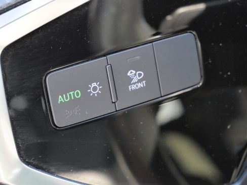 Used 2023 Audi Q3 2.0T Premium Plus w/ Premium Plus Package image 22