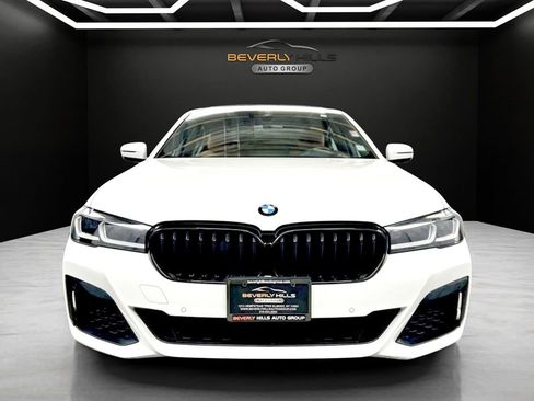 Used 2022 BMW 530i xDrive w/ M Sport Package image 8