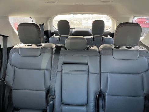 New 2026 Ford Explorer Active w/ Active Comfort Package image 10