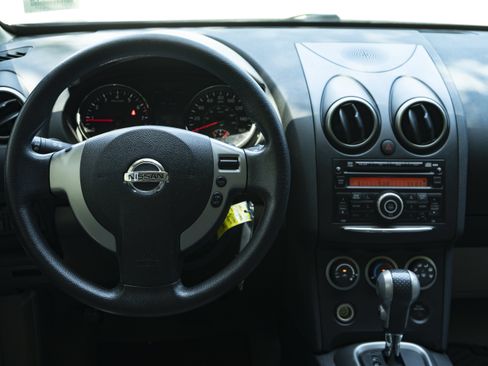 Used 2013 Nissan Rogue S FWD image 19