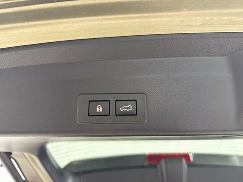Used 2023 Subaru Ascent Touring AWD/4WD image 41