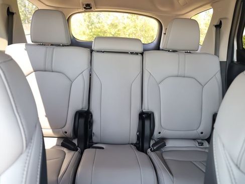 New 2025 Honda Pilot EX-L image 24