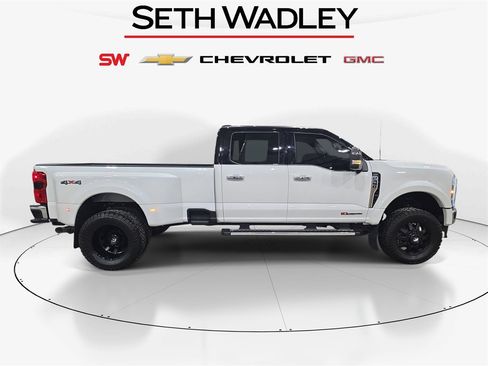 Used 2025 Ford F450 Lariat w/ Chrome Package image 8