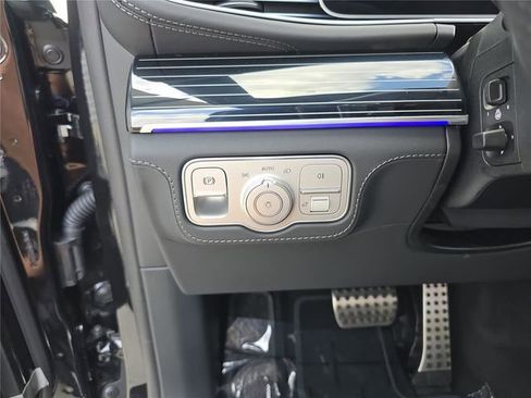 New 2026 Mercedes-Benz GLE 63 AMG S image 36