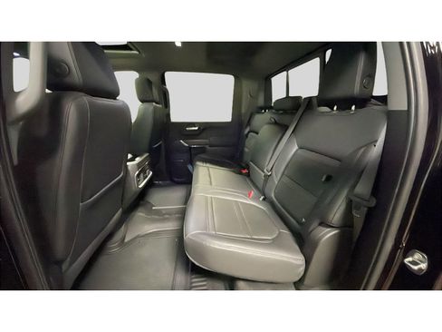 Used 2023 GMC Sierra 2500 Denali w/ Denali Black Diamond Edition image 15