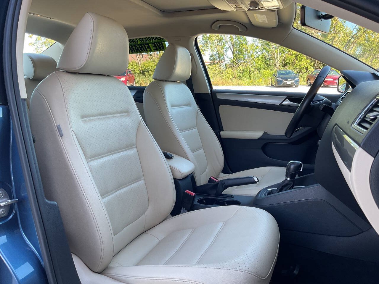 Used 2017 Volkswagen Jetta SE FWD image 43