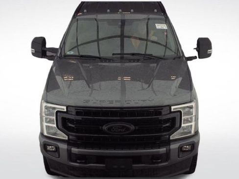 Used 2022 Ford F350 XLT w/ Black Appearance Package image 2
