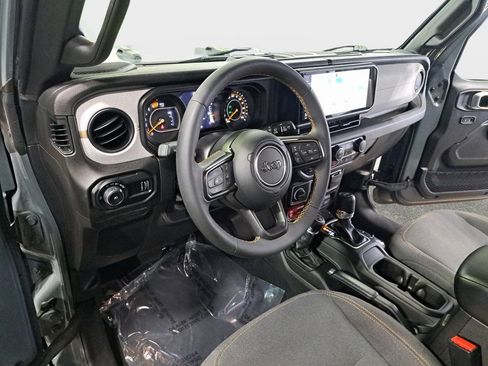 Certified 2024 Jeep Wrangler Willys image 18