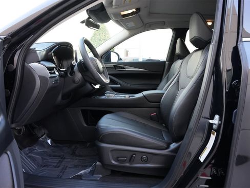 Certified 2026 INFINITI QX60 Luxe w/ Cargo Package image 17