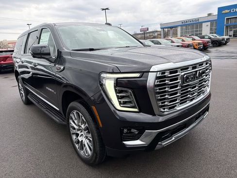 New 2026 GMC Yukon XL Denali w/ LPO, Floor Liner Package AWD/4WD image 3