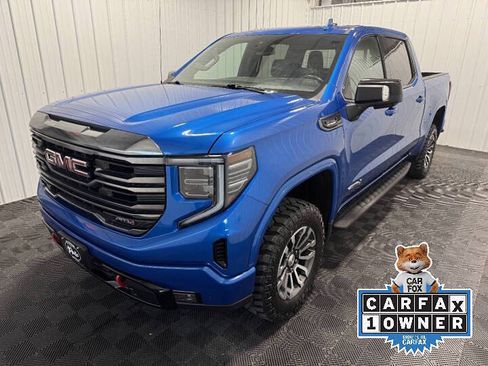 Used 2022 GMC Sierra 1500 AT4 w/ AT4 Preferred Package AWD/4WD image 1