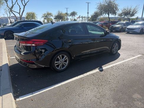 Used 2017 Hyundai Elantra SE image 4