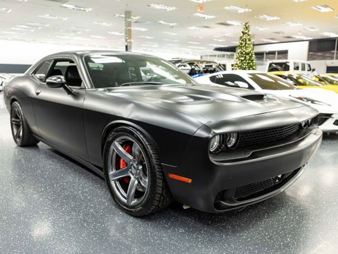 Used 2018 Dodge Challenger SRT Hellcat image 5