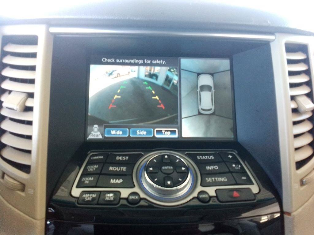 Used 2011 INFINITI FX35 AWD w/ Premium Pkg image 9