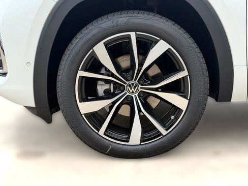 New 2026 Volkswagen Atlas Cross Sport SEL Premium R-Line AWD/4WD image 11
