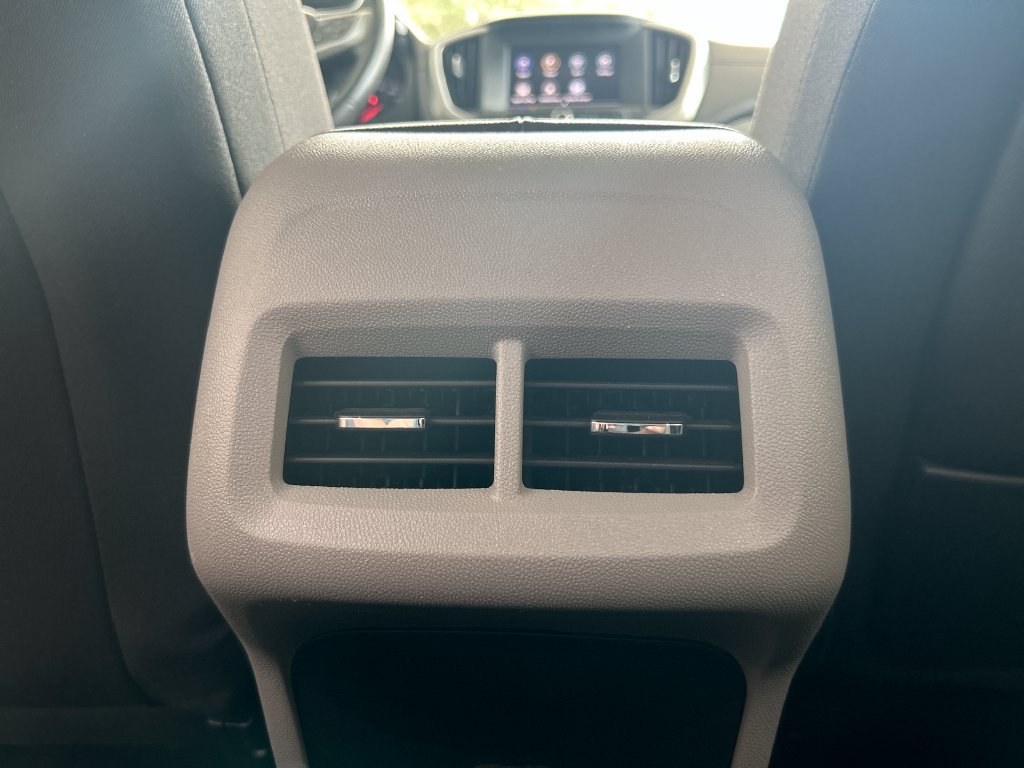 Used 2024 GMC Terrain SLE AWD/4WD image 30