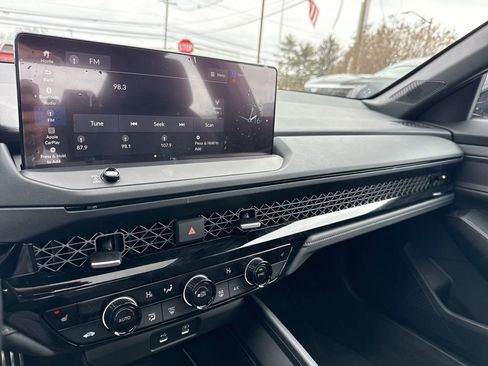 Used 2025 Honda Accord Sport image 39