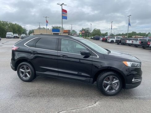 Used 2022 Ford Edge SEL w/ Sport Appearance Package AWD/4WD image 2