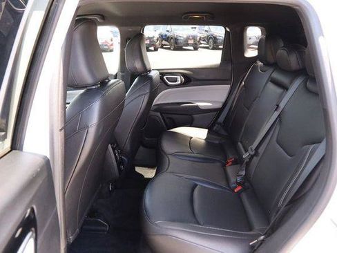 Used 2025 Jeep Compass Limited AWD/4WD image 9