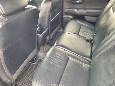 Used 2021 Toyota Tacoma TRD Sport w/ TRD Premium Sport Package image 11