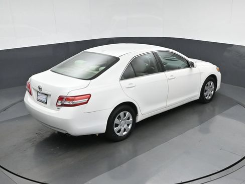Used 2011 Toyota Camry LE FWD image 52