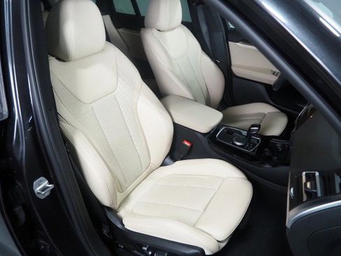 Used 2023 BMW X3 sDrive30i w/ Premium Package RWD image 2