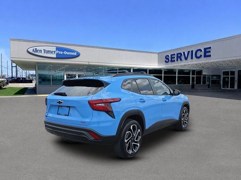 Used 2024 Chevrolet Trax RS w/ Driver Confidence Package FWD image 8