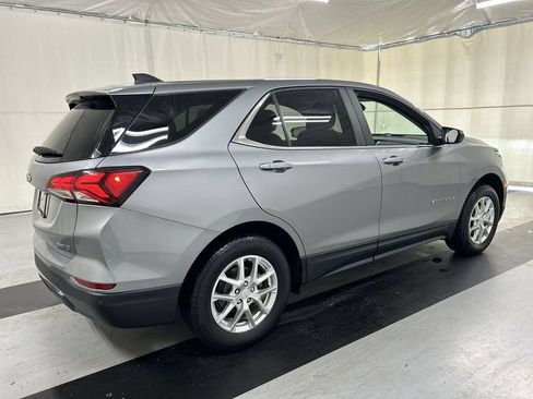 Used 2023 Chevrolet Equinox LT AWD/4WD image 2