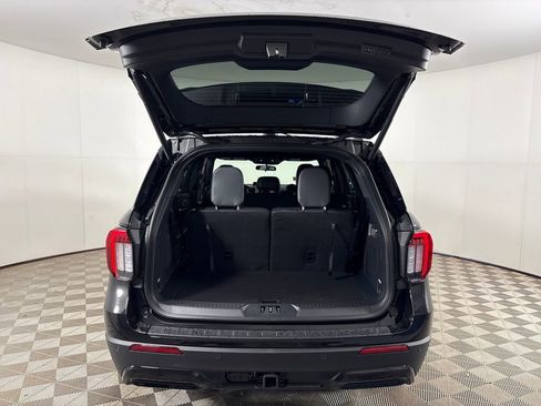 New 2026 Ford Explorer ST-Line RWD image 28