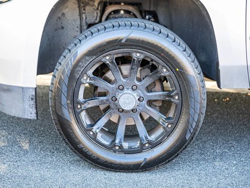 Used 2016 Chevrolet Suburban LTZ AWD/4WD image 8