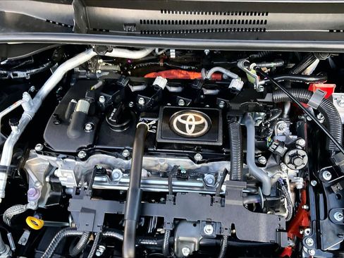 Certified 2025 Toyota Corolla LE image 30