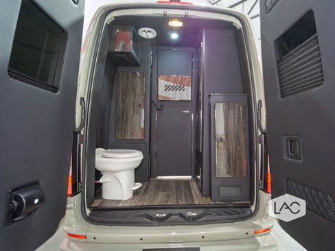 Used 2025 Mercedes-Benz Sprinter 3500 image 32