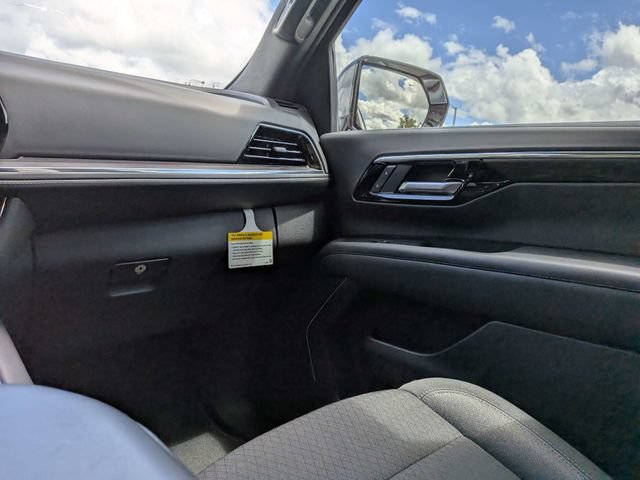 Used 2025 Chevrolet Suburban LS AWD/4WD image 17