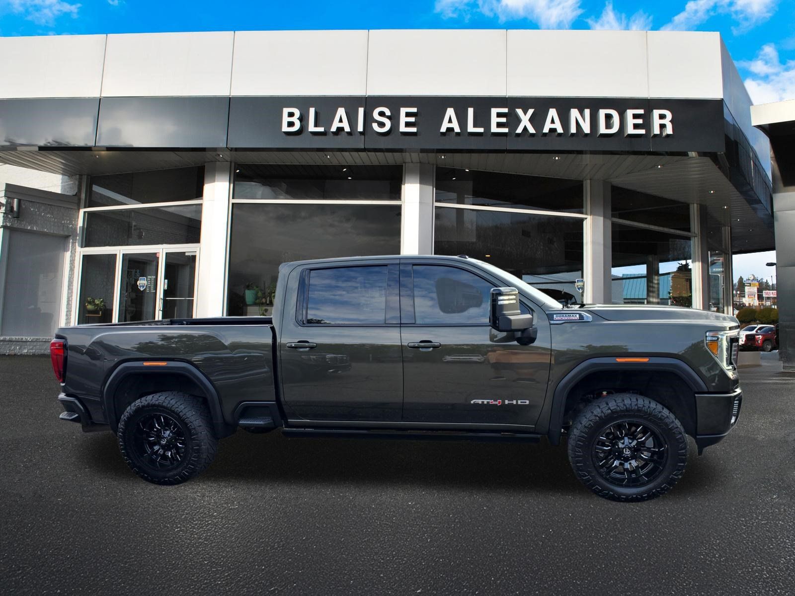 Used 2023 GMC Sierra 2500 AT4 w/ Gooseneck/5TH Wheel Package AWD/4WD image 2