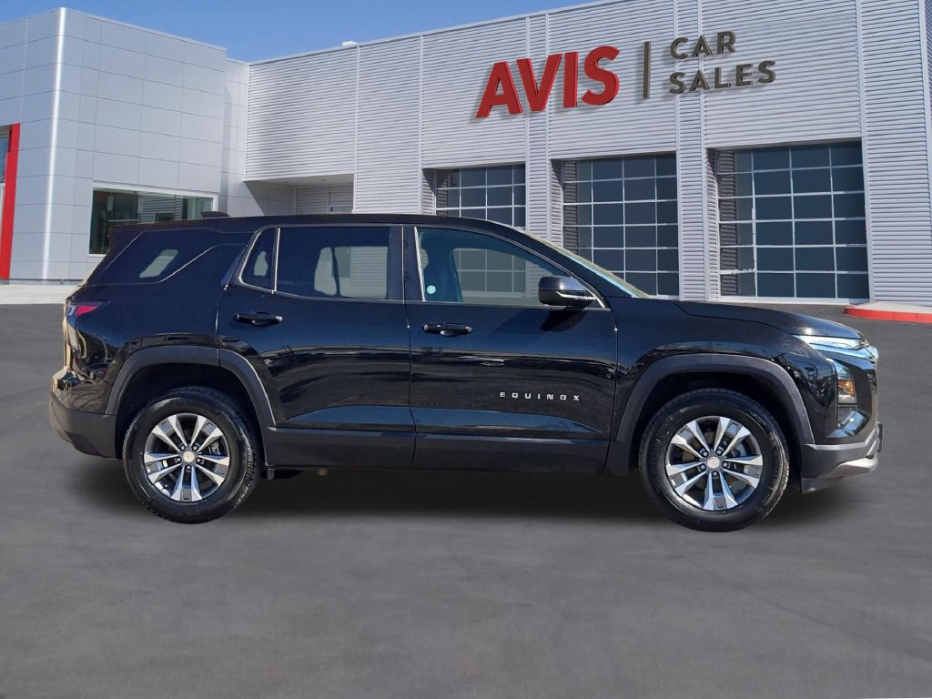 Used 2026 Chevrolet Equinox LT AWD/4WD image 5