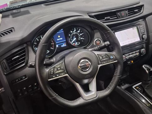 Used 2020 Nissan Rogue SV AWD/4WD image 8