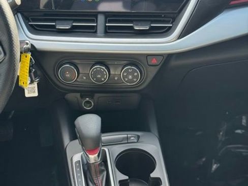 Used 2024 Chevrolet Trax RS w/ Driver Confidence Package FWD image 21
