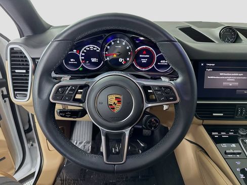 Certified 2023 Porsche Cayenne Platinum Edition AWD/4WD image 12