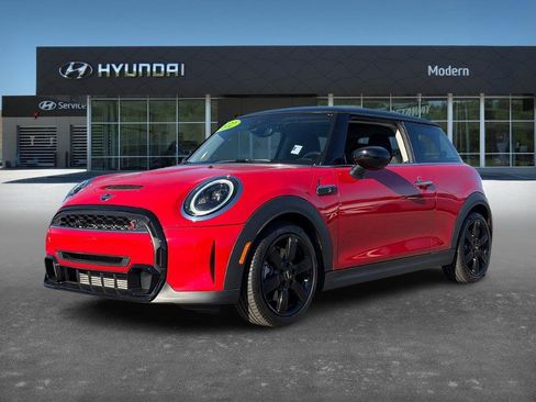 Used 2022 MINI Cooper S image 1
