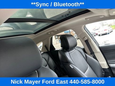 Used 2025 Genesis GV70 2.5T w/ Select Package AWD/4WD image 21