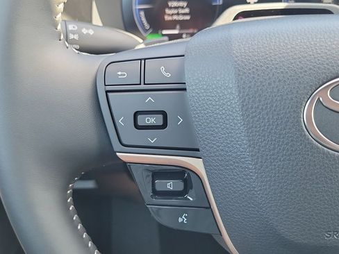 New 2026 Toyota Crown Platinum AWD/4WD image 19