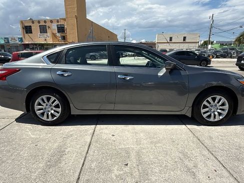 Used 2017 Nissan Altima 2.5 S w/ Power Driver Seat Package FWD image 15