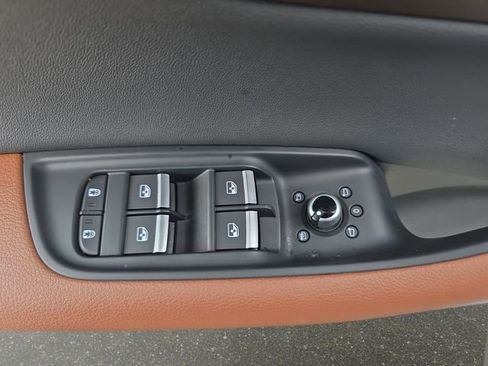 Used 2025 Audi Q7 3.0T Premium w/ Convenience Package image 32