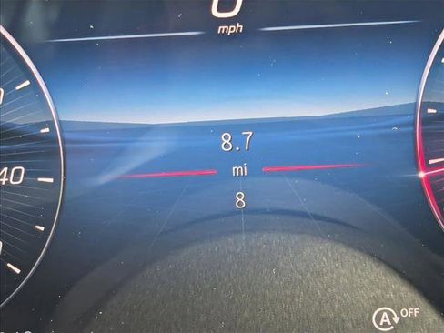 Used 2025 Mercedes-Benz C 300 Sedan image 10