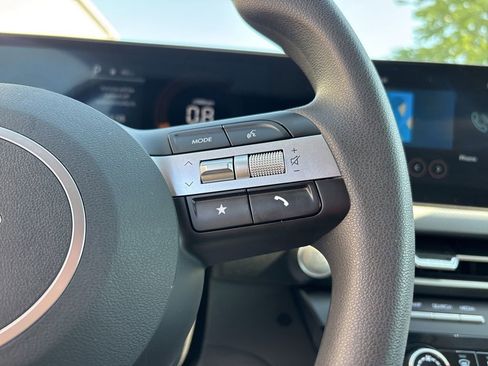 Certified 2025 Hyundai Sonata SE FWD image 22