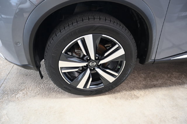 Used 2021 Nissan Rogue Platinum FWD image 35