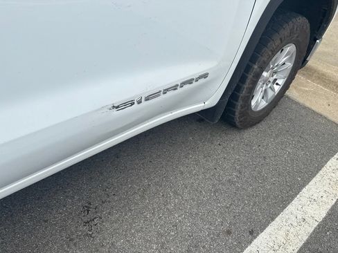 Used 2023 GMC Sierra 1500 SLE AWD/4WD image 8