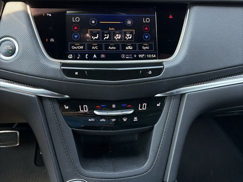Used 2024 Cadillac XT5 Sportv AWD/4WD image 12