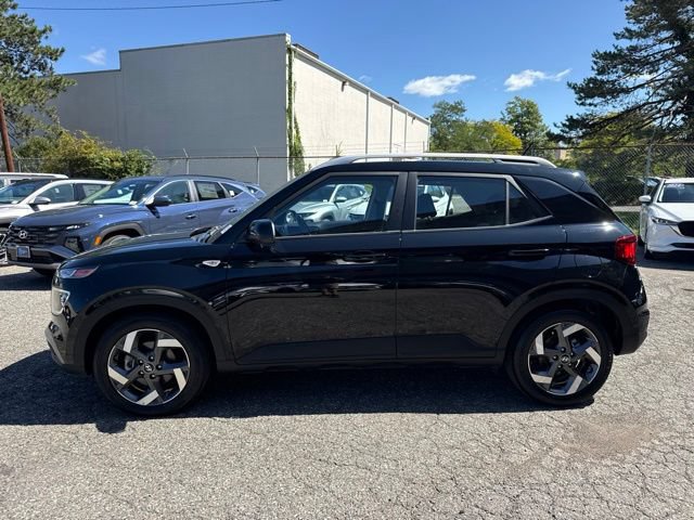 Used 2026 Hyundai Venue SEL FWD image 22